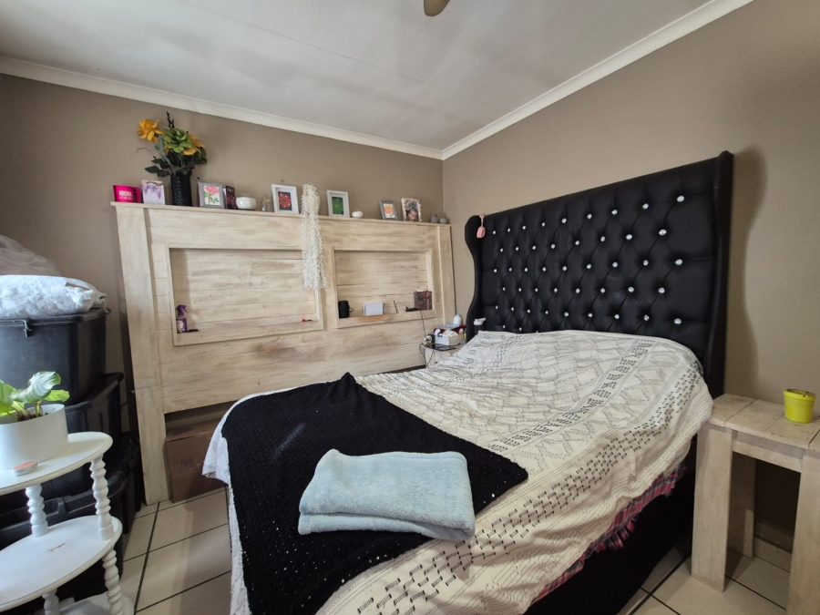 2 Bedroom Property for Sale in Vaalpark Free State